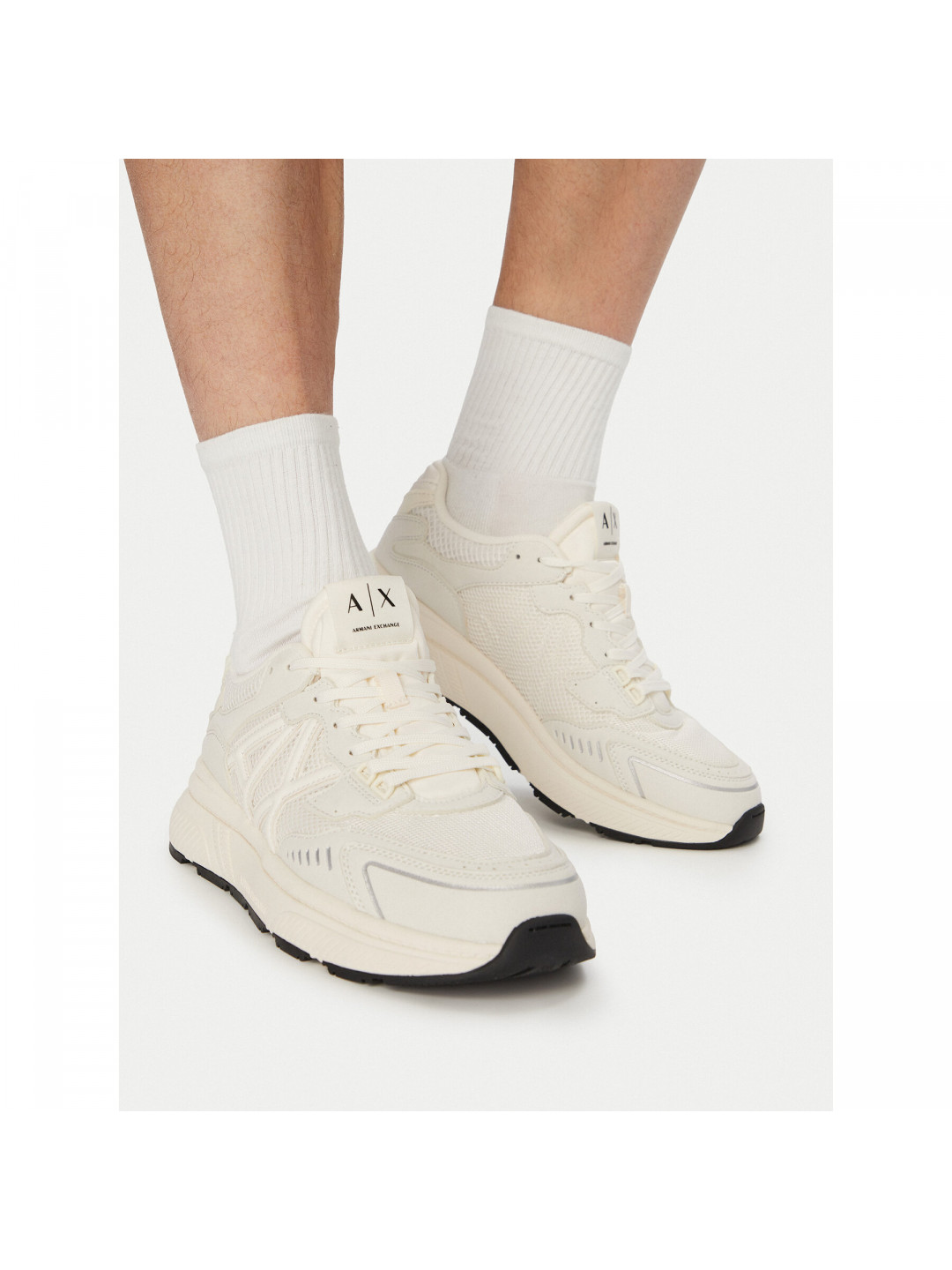 Sneakersy Armani Exchange XM002635 AF19388 M0107 Écru